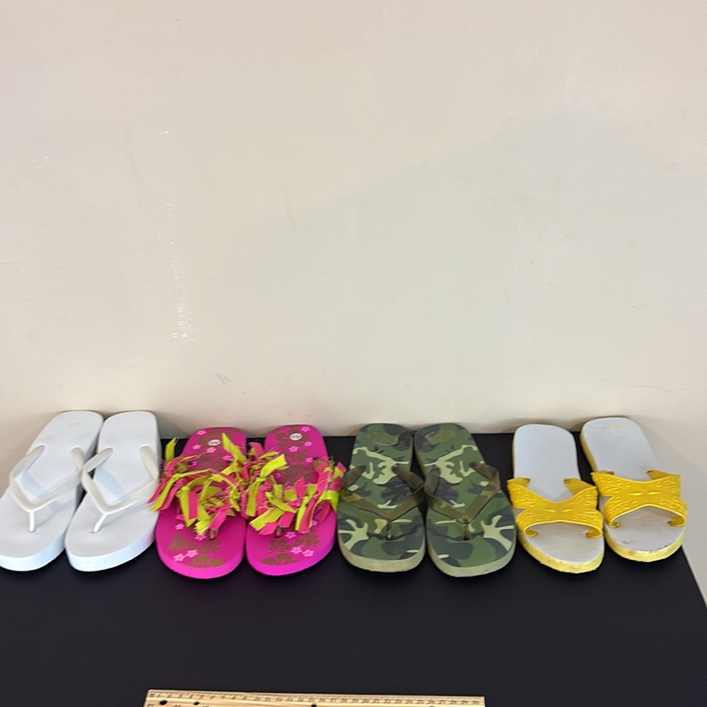 Lot of 4 Flip Flop Summer Sandals: Camo, Boho, Platform and Vintage 8